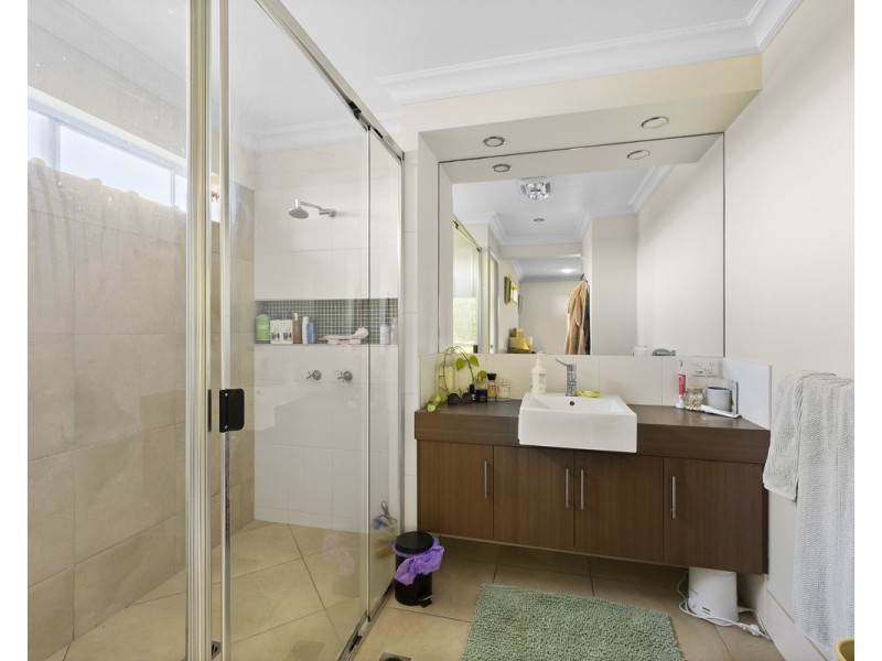 322 Ramsay Street, Middle Ridge QLD 4350