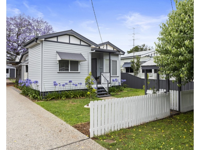 26 Henderson Street, Newtown QLD 4350