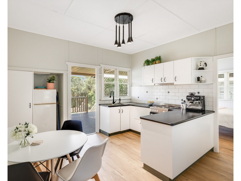 77 Stephen Street, Harristown QLD 4350