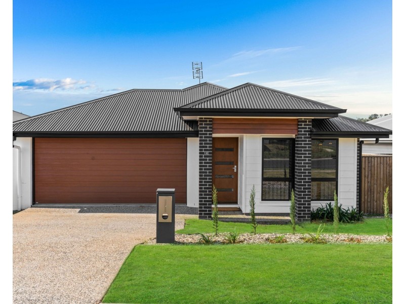 19 Whitewood Way, Cotswold Hills QLD 4350