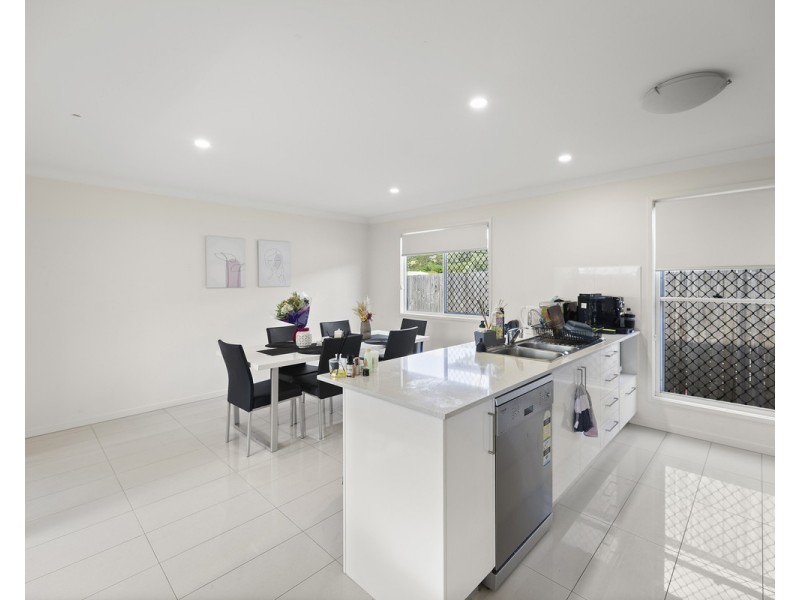 6 Orchard Lane, Glenvale QLD 4350