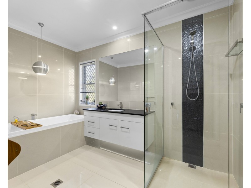 44 Catherine Crescent, Kingsthorpe QLD 4400