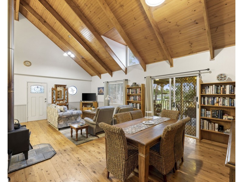 13 Corella Street, Meringandan West QLD 4352