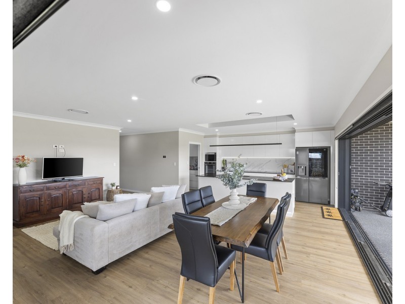 45 Webcke Crescent, Kleinton QLD 4352