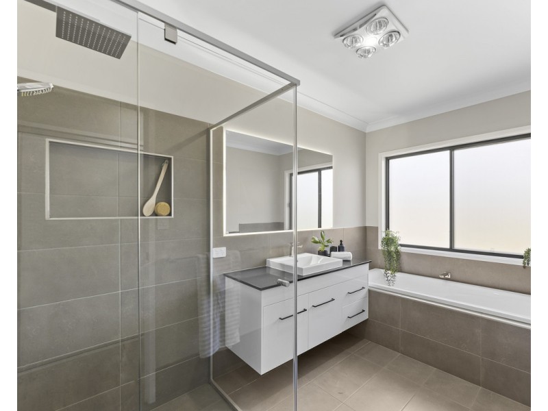 45 Webcke Crescent, Kleinton QLD 4352