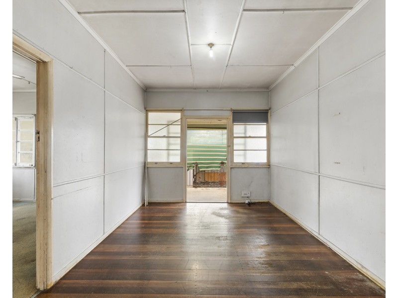 22 Alfred Street, Cambooya QLD 4358