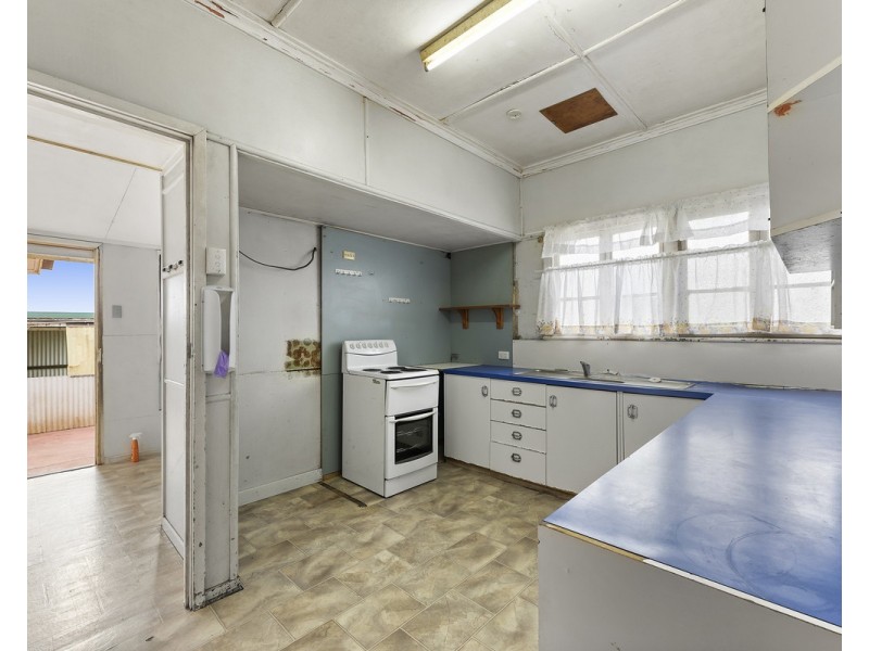 22 Alfred Street, Cambooya QLD 4358