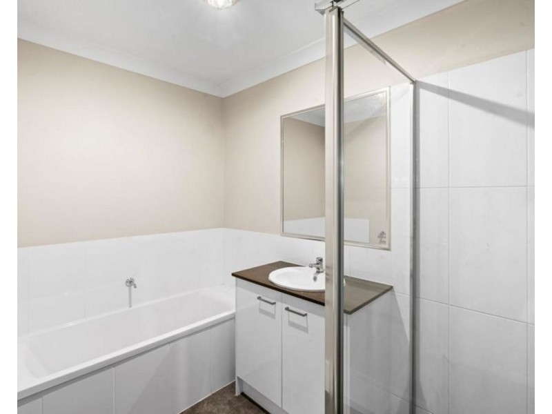 5/260 Bridge Street, Newtown QLD 4350