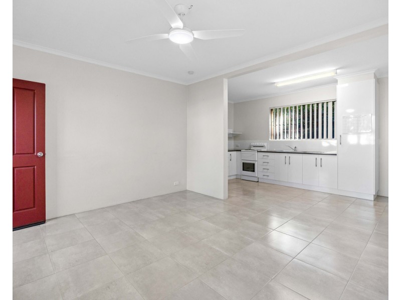 1/277a James Street, Newtown QLD 4350