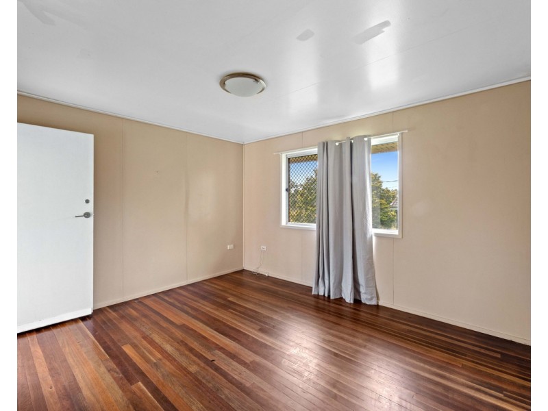 20 Festival Street, Rockville QLD 4350