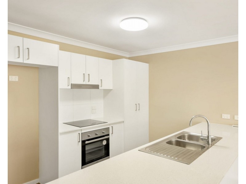 1/24 Alpine Court, Cranley QLD 4350
