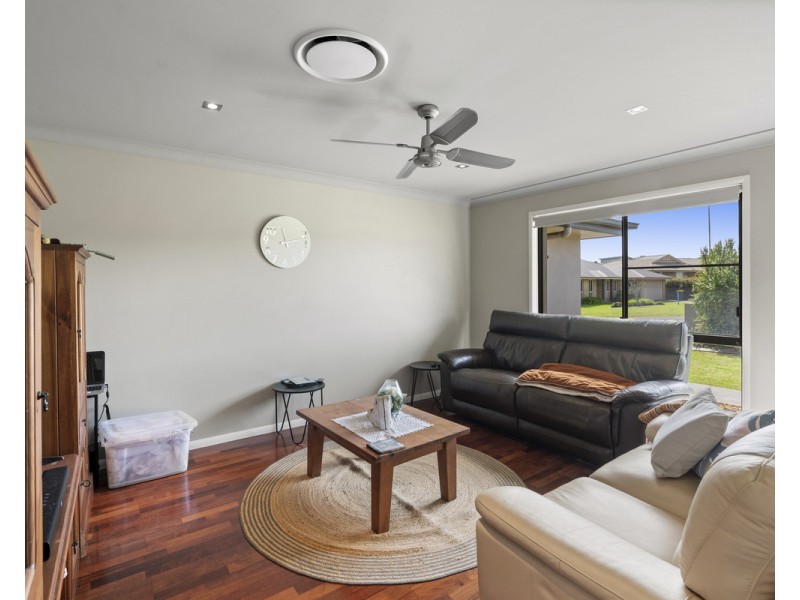 10 Smythe Drive, Highfields QLD 4352