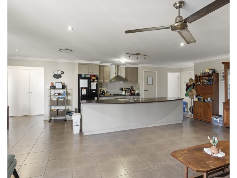 10 Smythe Drive, Highfields QLD 4352