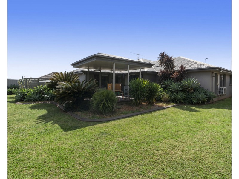 10 Smythe Drive, Highfields QLD 4352