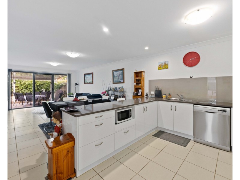 1/6 Adelaide Street, Cranley QLD 4350