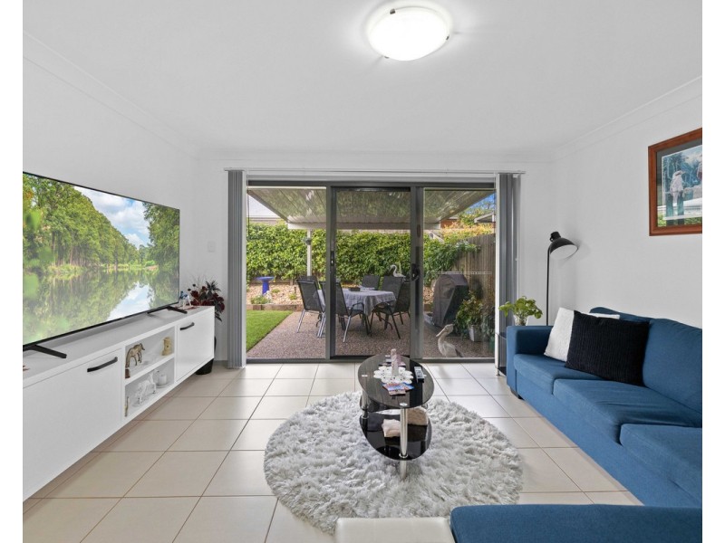 1/6 Adelaide Street, Cranley QLD 4350