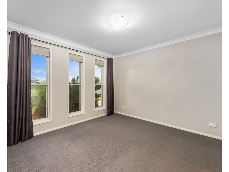 2/8 McMorrow Street, Kearneys Spring QLD 4350