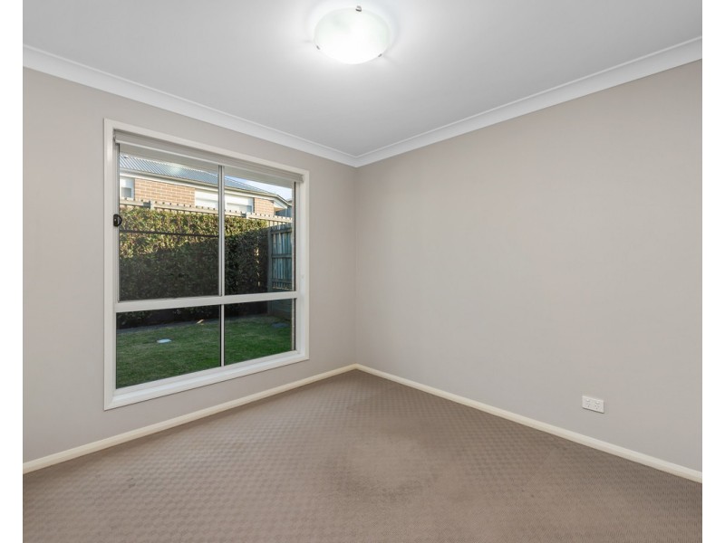 2/8 McMorrow Street, Kearneys Spring QLD 4350