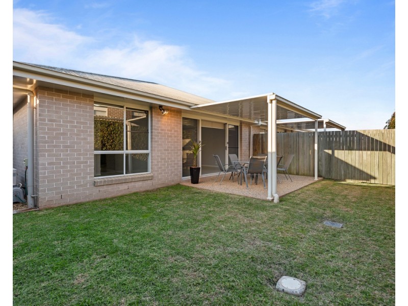 2/8 McMorrow Street, Kearneys Spring QLD 4350