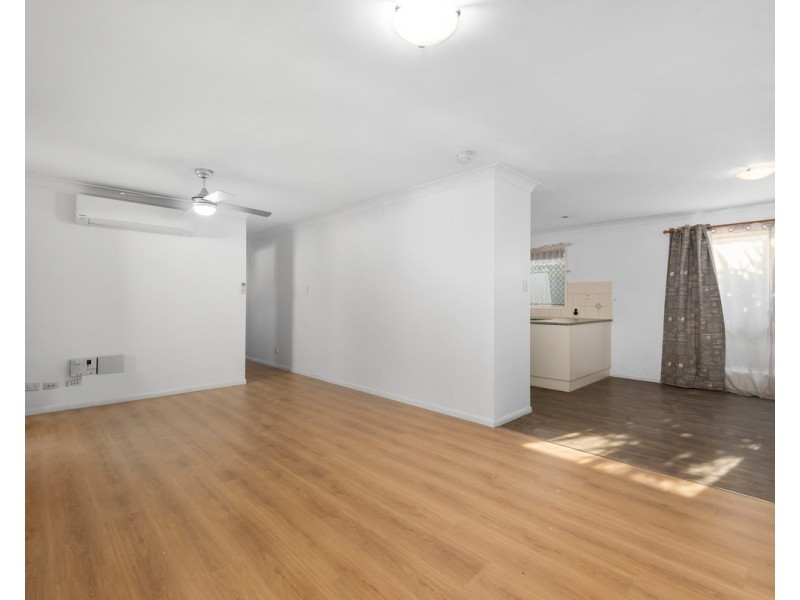 271 New England Highway, Harlaxton QLD 4350