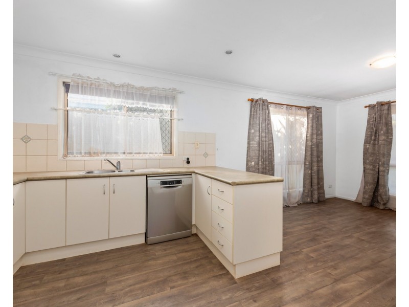 271 New England Highway, Harlaxton QLD 4350