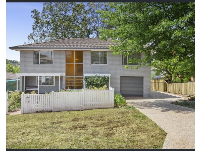 10 Catto Street, Centenary Heights QLD 4350