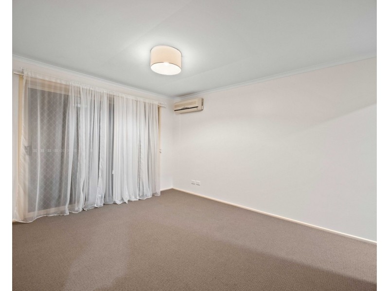 6 Jull Drive, Centenary Heights QLD 4350