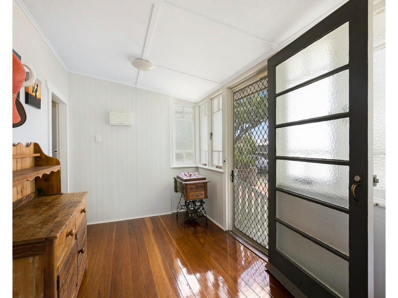 14 Leonard Street, East Toowoomba QLD 4350