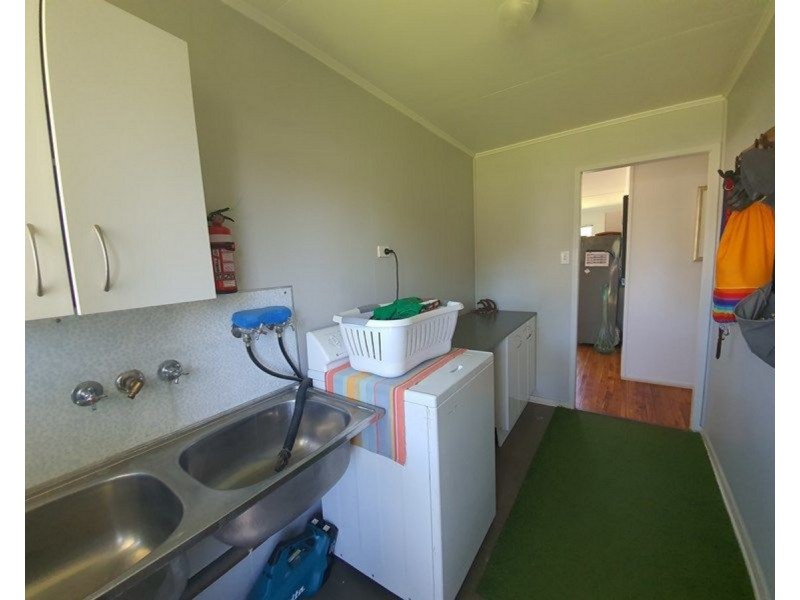 19 Stephenson Street, Moura QLD 4718