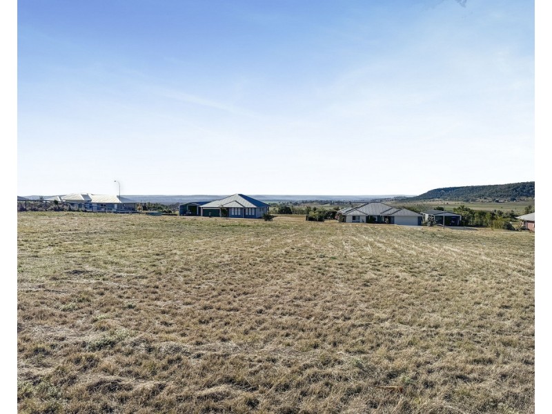 18 Southern Cross Drive, Kingsthorpe QLD 4400