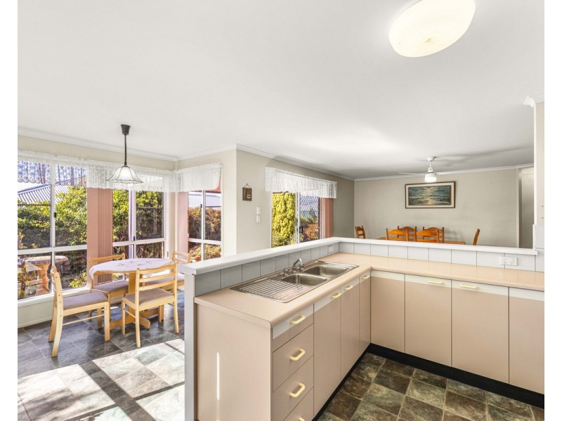 26 Fern Drive, Kearneys Spring QLD 4350