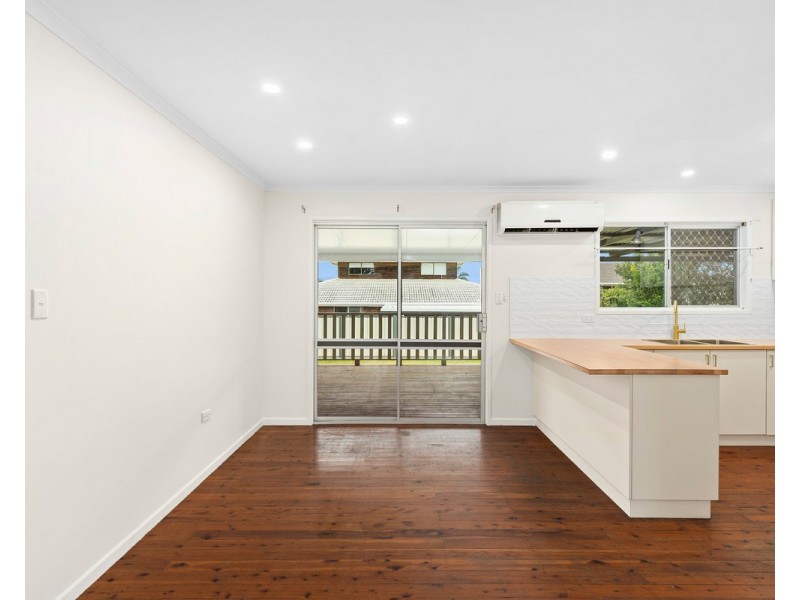 14 Talinga Street, Mount Lofty QLD 4350