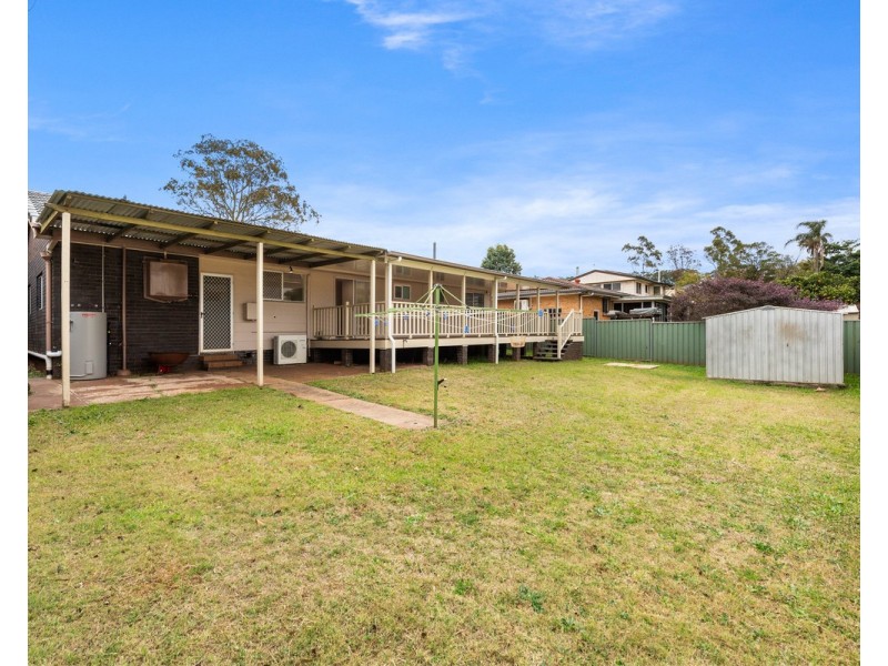 14 Talinga Street, Mount Lofty QLD 4350