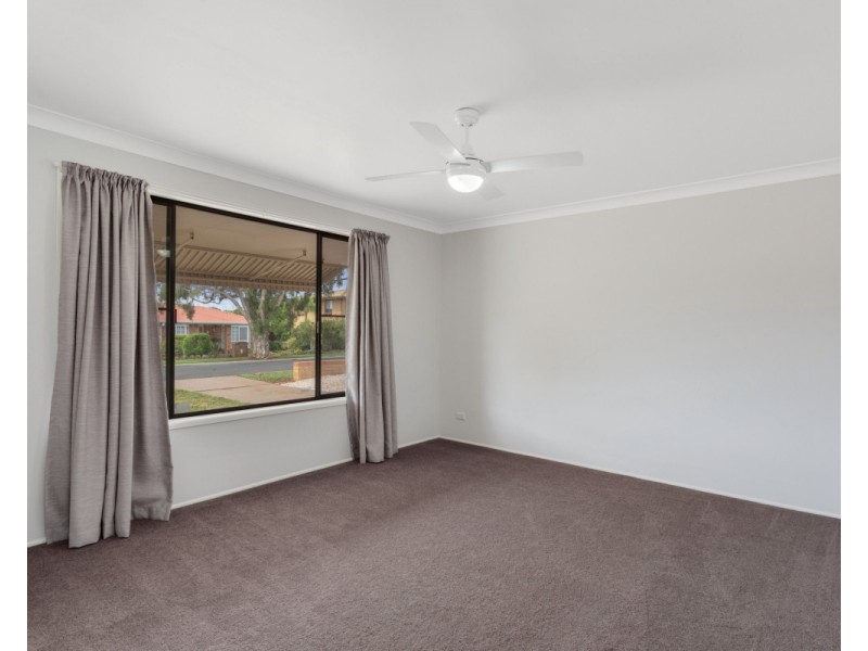 18 Panda Street, Harristown QLD 4350