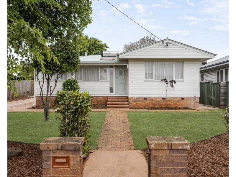 10 Avondale Street, Newtown QLD 4350