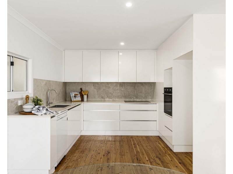 10 Avondale Street, Newtown QLD 4350