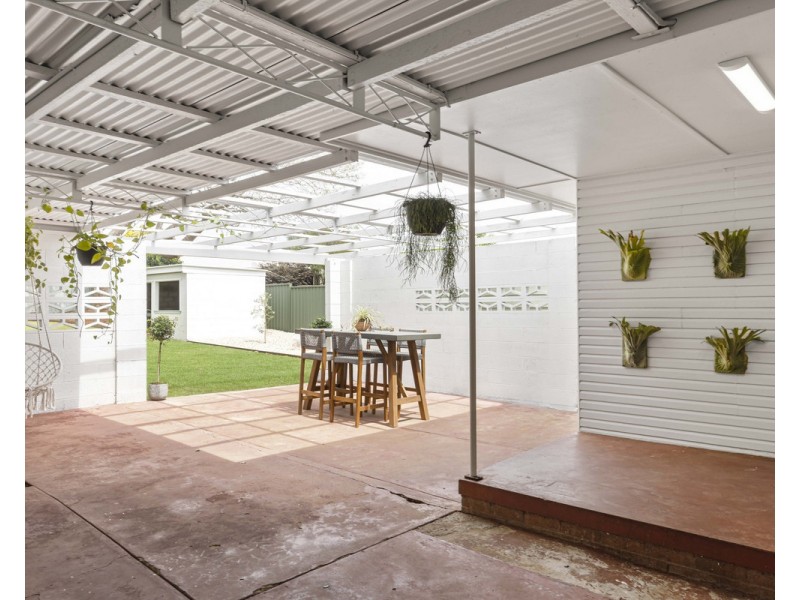 10 Avondale Street, Newtown QLD 4350