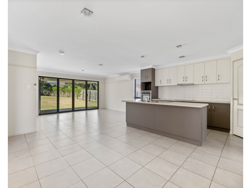 14b Jacaranda Court, Westbrook QLD 4350