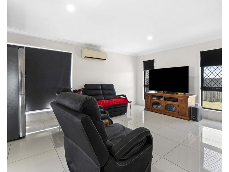 27 Magpie Drive, Cambooya QLD 4358