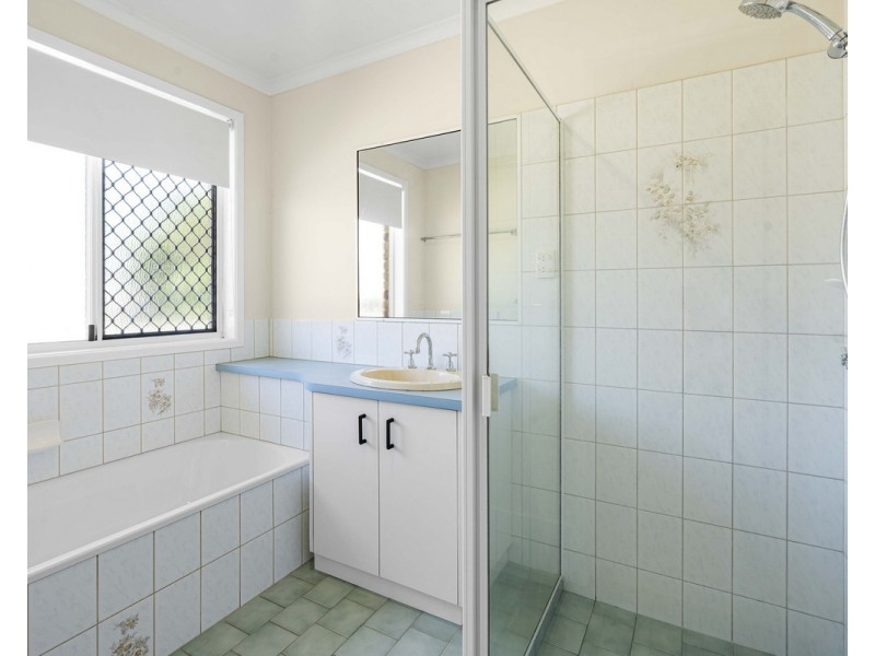 21 Halsworth Street, Cranley QLD 4350