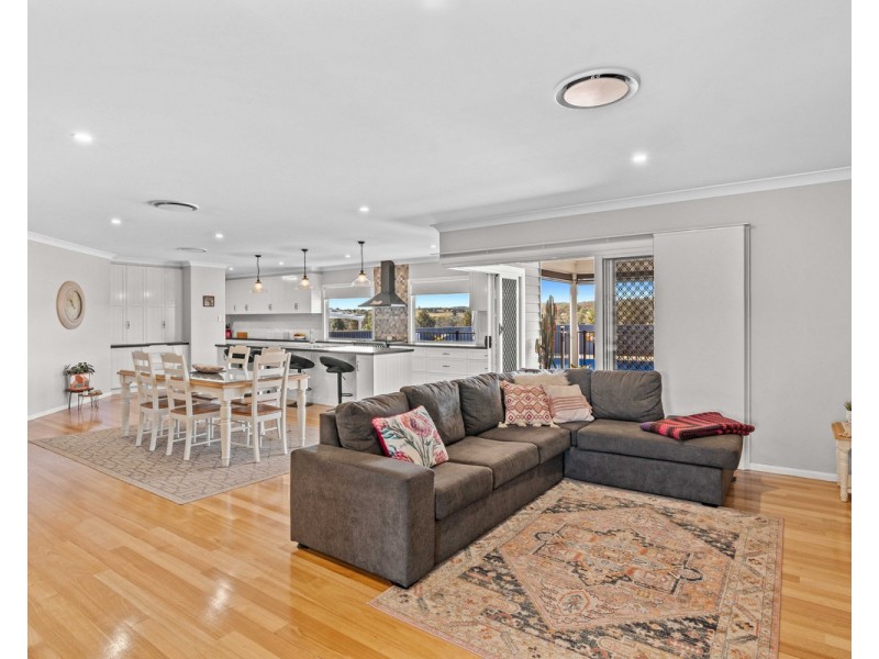 586 Old Goombungee Road, Cawdor QLD 4352