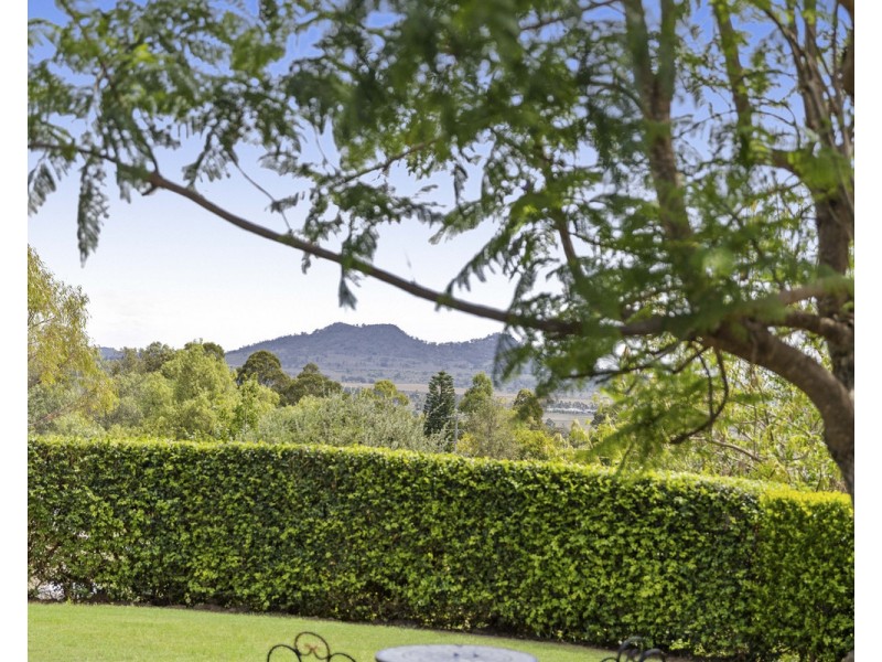 20 Redlands Drive, Gowrie Junction QLD 4352