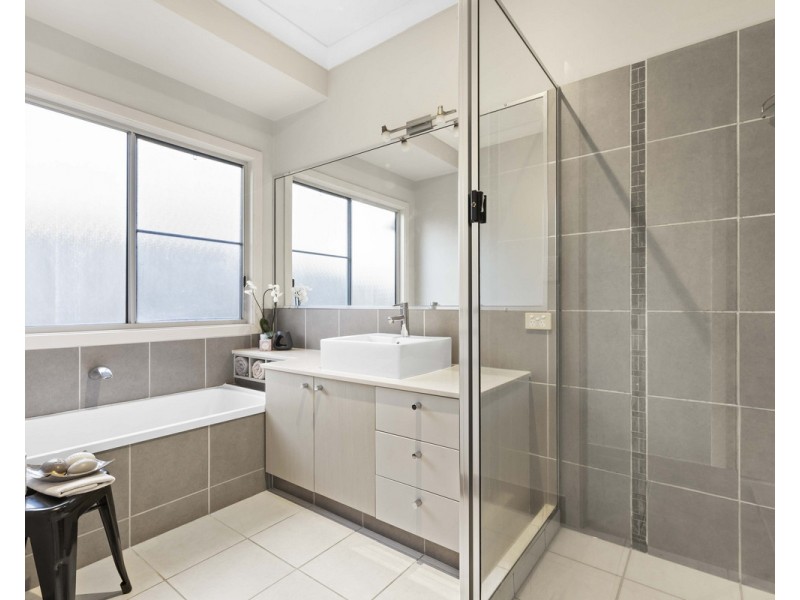 2 Pendrea Close, Kleinton QLD 4352