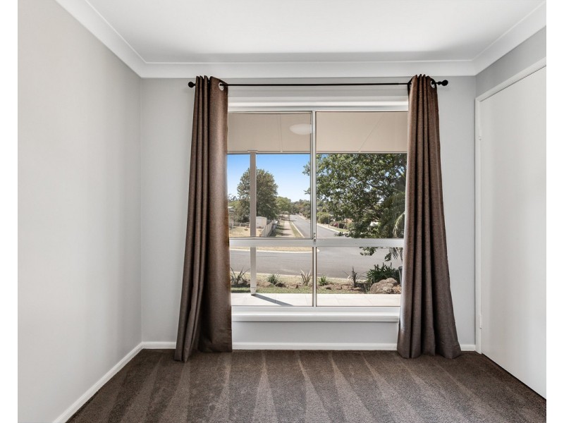 7 Moore Crescent, Wilsonton QLD 4350