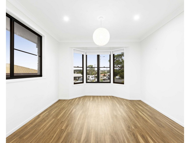 15 Zoe Court, Centenary Heights QLD 4350