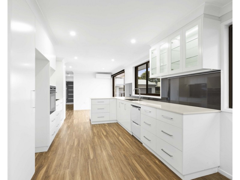 15 Zoe Court, Centenary Heights QLD 4350