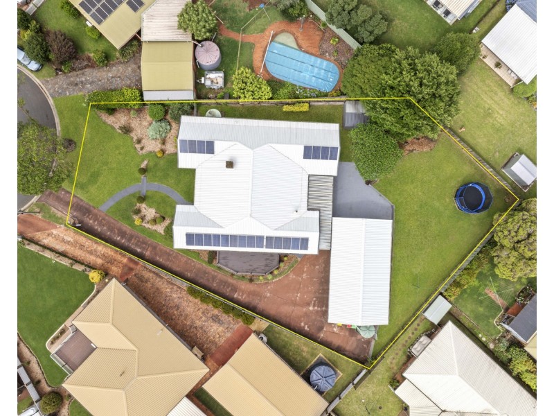 15 Zoe Court, Centenary Heights QLD 4350