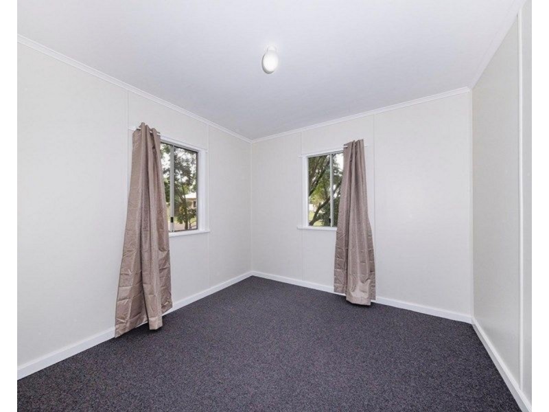 14 Goode Street, Newtown QLD 4350