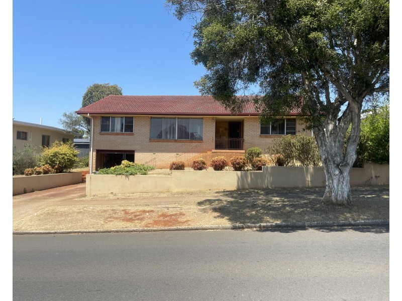 86 Stephen Street, Harristown QLD 4350