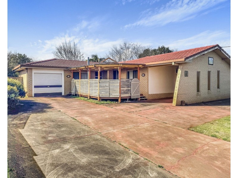 2/11 Cudgee Court, Wilsonton Heights QLD 4350